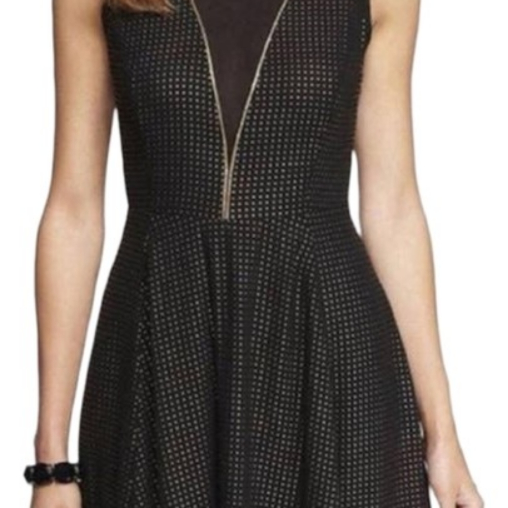 Express dress - Picture 9 of 9